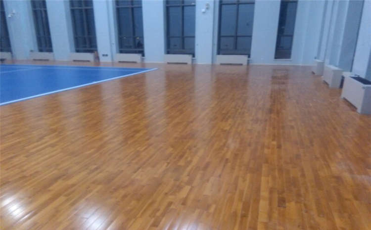20厚木地板籃球場造價