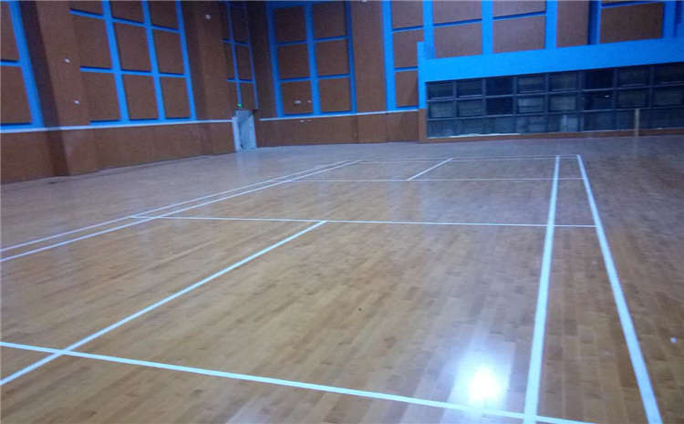 楓木體育木地板怎么翻新
