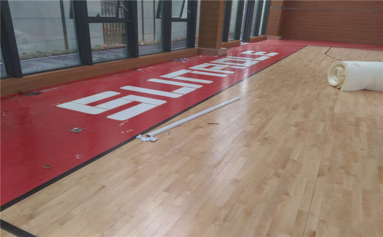 舞蹈室木地板選擇什么材質好