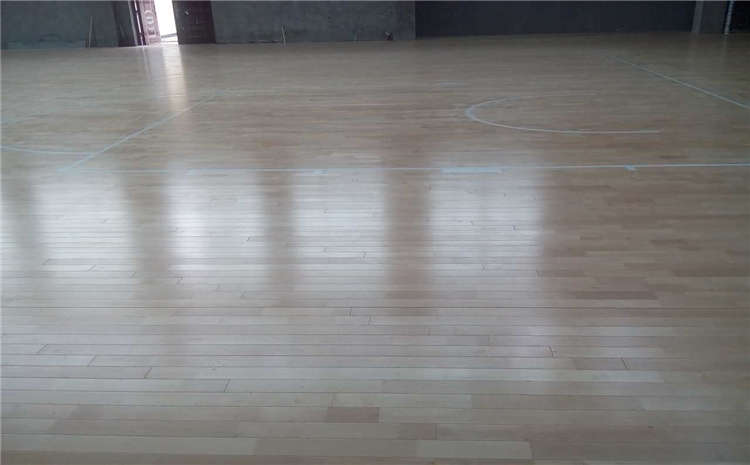 場(chǎng)館籃球場(chǎng)地板維護(hù)