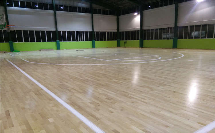 22厚體育運動地板多少錢一平米？