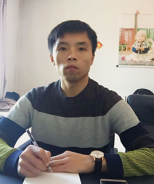 腳踏實地揚起成功風(fēng)帆 &mdash;&mdash;記浙江石原金?；び邢薰君嫺５? class=